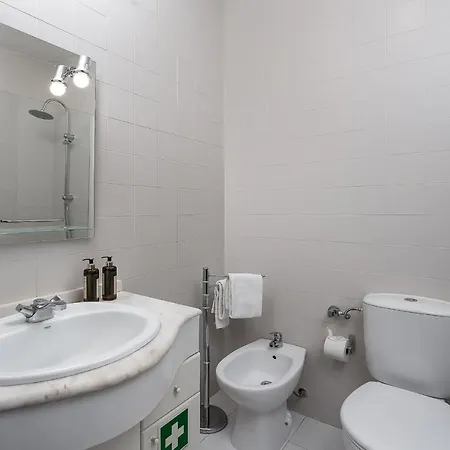 Daire Da Rocha Wonder W/ Balcony By Lovelystay