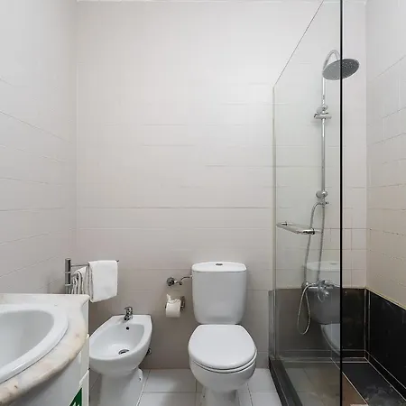 Da Rocha Wonder W/ Balcony By Lovelystay * Portimão